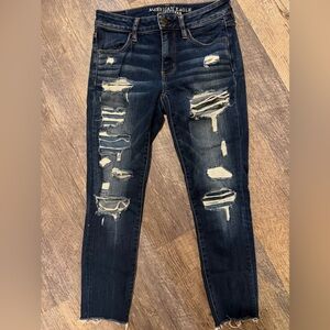 ⭐️3/$12⭐️American Eagle Outfitters Women's Dark Blue Distressed crop Jegging